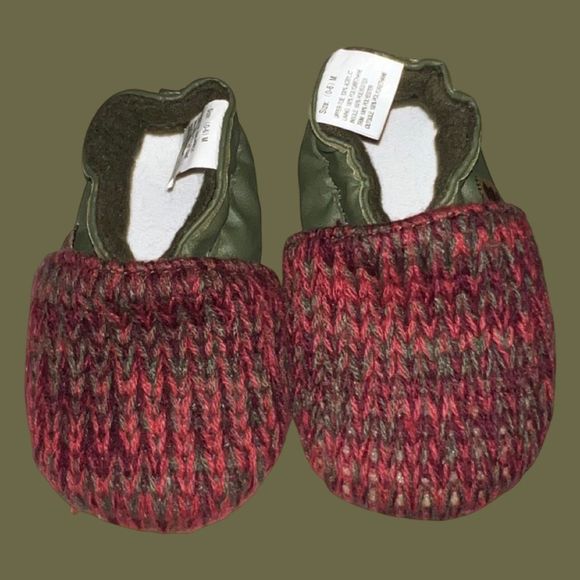 Baby Muk Luks Olive Green And Burgundy Slip Ons 0-6 Months - Picture 2 of 3
